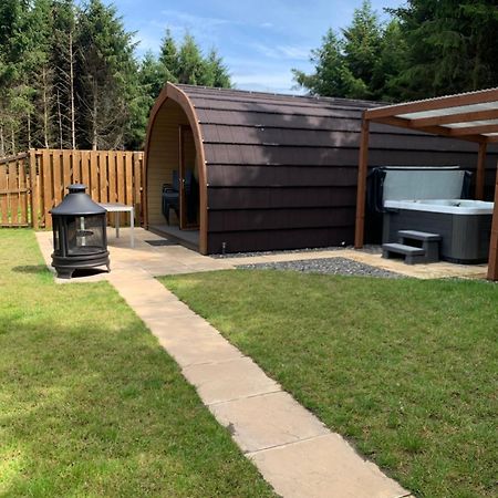 Kersebrock Kabins Falkirk Exterior photo